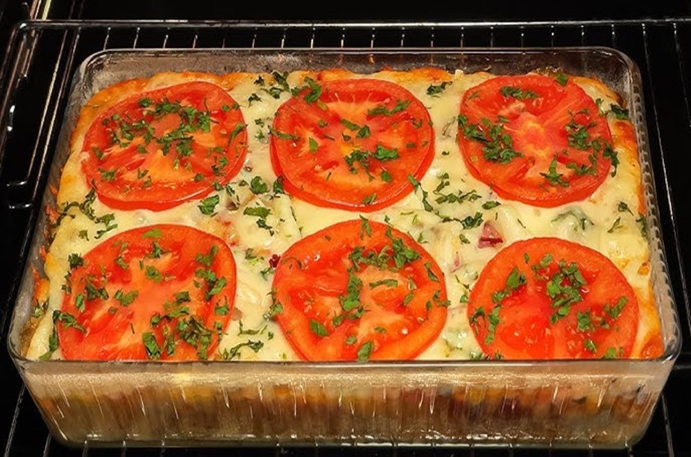 Gătesc de multe ori reţeta asta şi îmi iese întotdeauna foarte gustoasă! Nu ai cum să dai greş! Piept de pui cu roşii la cuptor