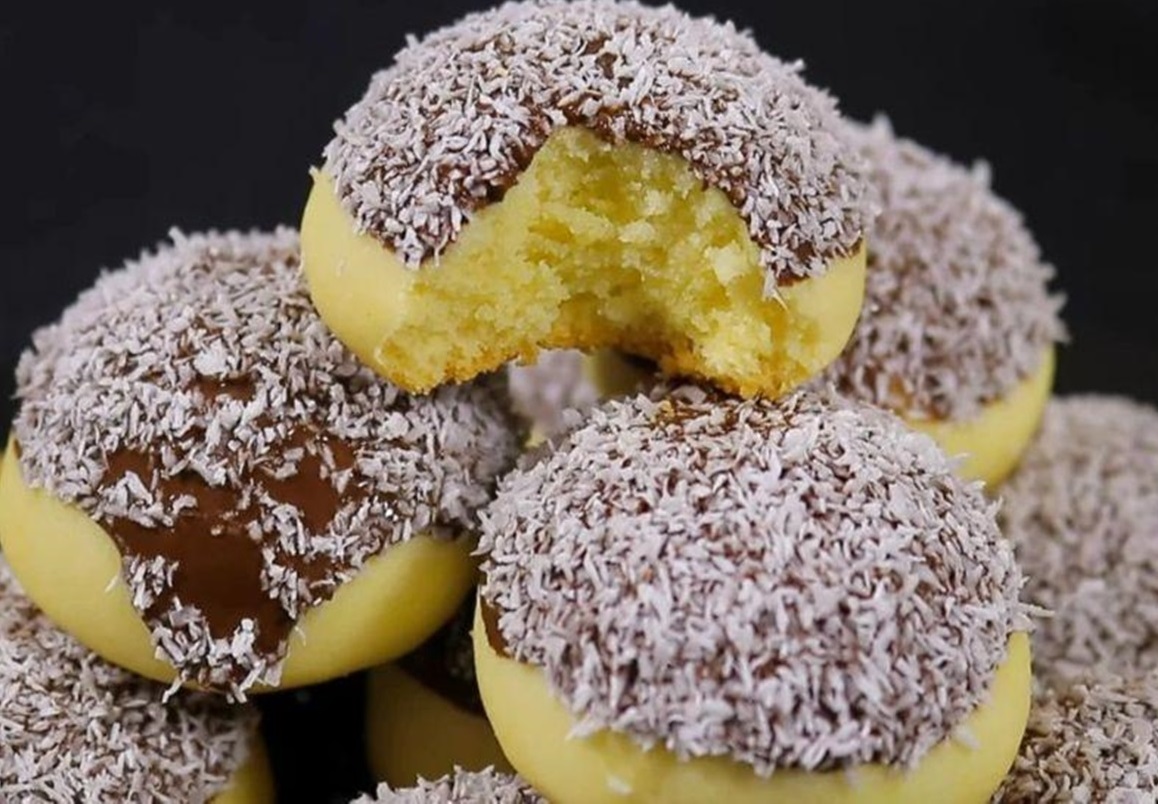 Iau cele mai simple ingrediente și coc cele mai delicate, fragede, moi și delicioase prăjituri Iau cele mai simple ingrediente și coc cele mai delicate, fragede, moi și delicioase prăjituri