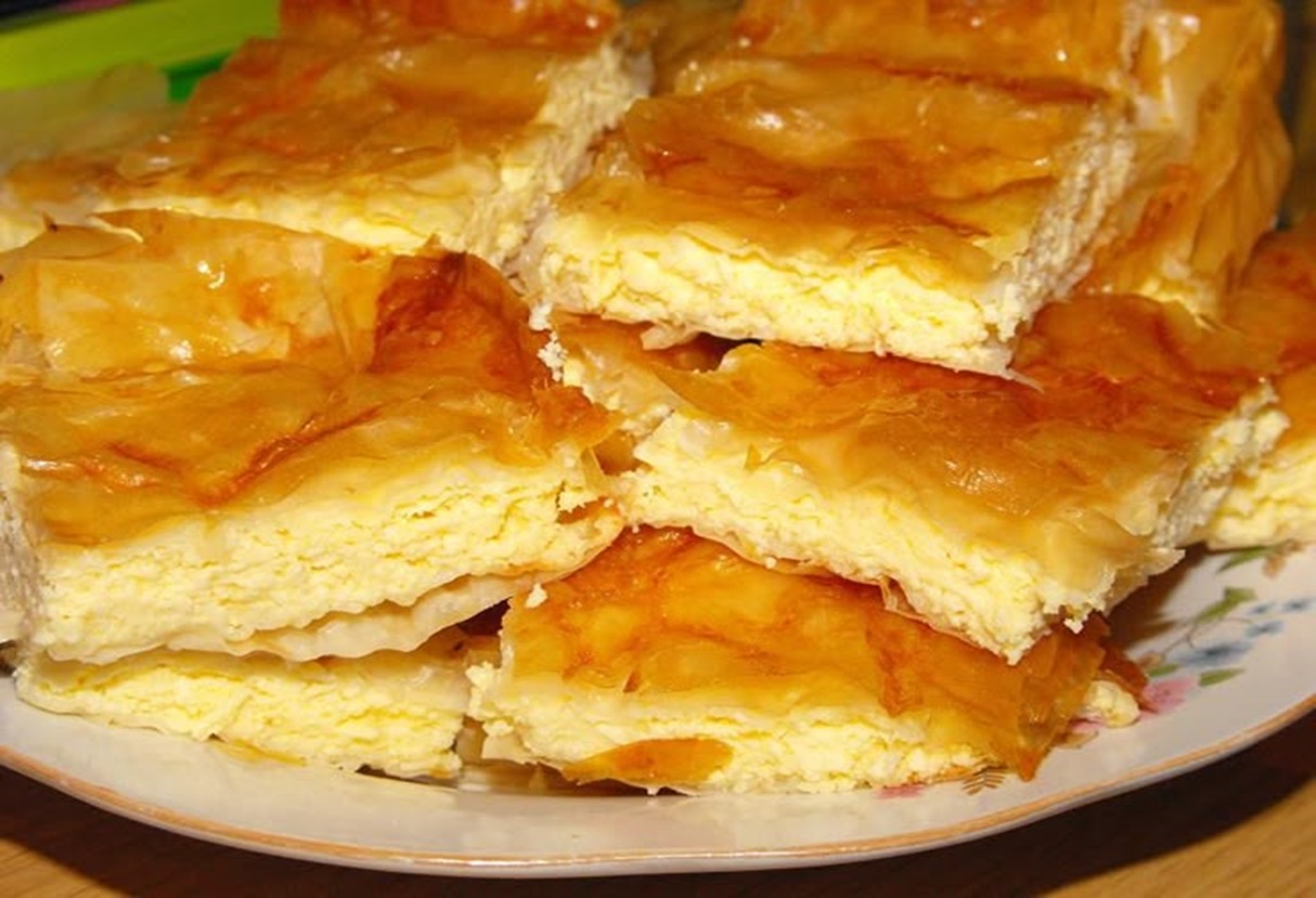 Placinta cu branza in aluat foietaj Placinta cu branza in aluat foietaj