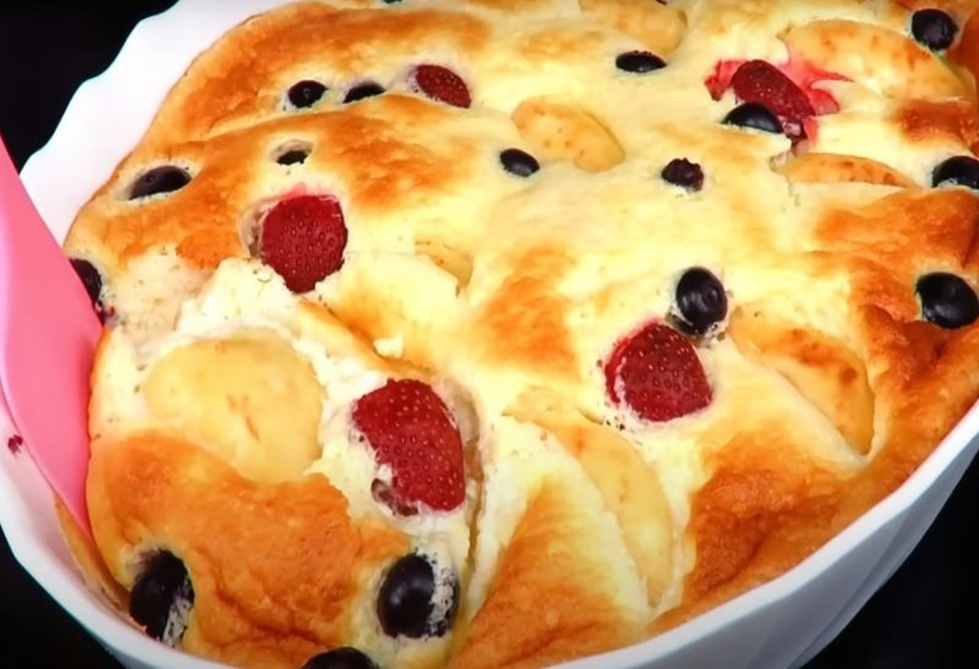 Papanasi diferiti de cei clasici absolut deliciosi, cu branza copti in budinca de vanilie, cu fructe la cuptor