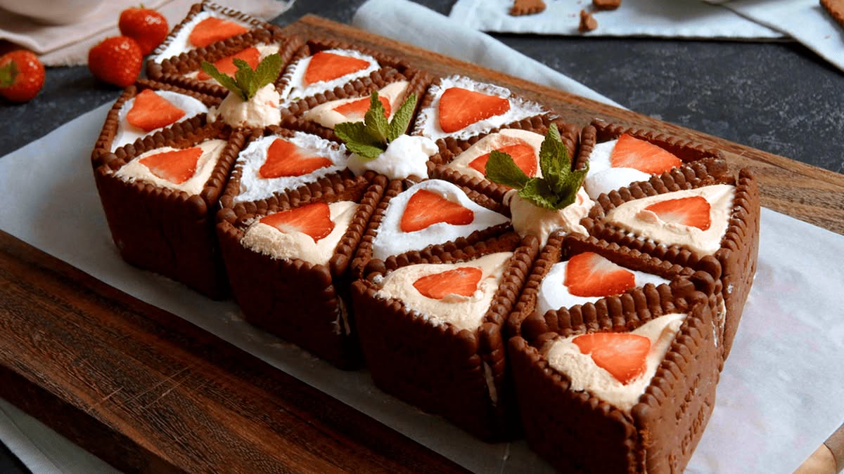 Tort fara coacere cu fursecuri de ciocolata si crema delicioasa de branza