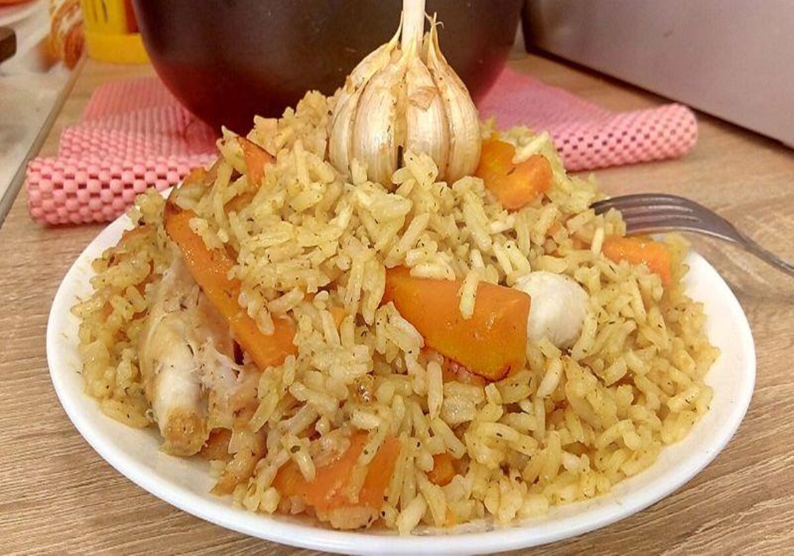 Rețetă pentru un pilaf delicios cu pui: o cină copioasă pentru întreaga familie Rețetă pentru un pilaf delicios cu pui: o cină copioasă pentru întreaga familie