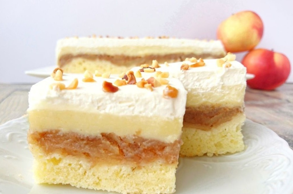 Prajitura cu mere – rapida , pufoasa si ieftina