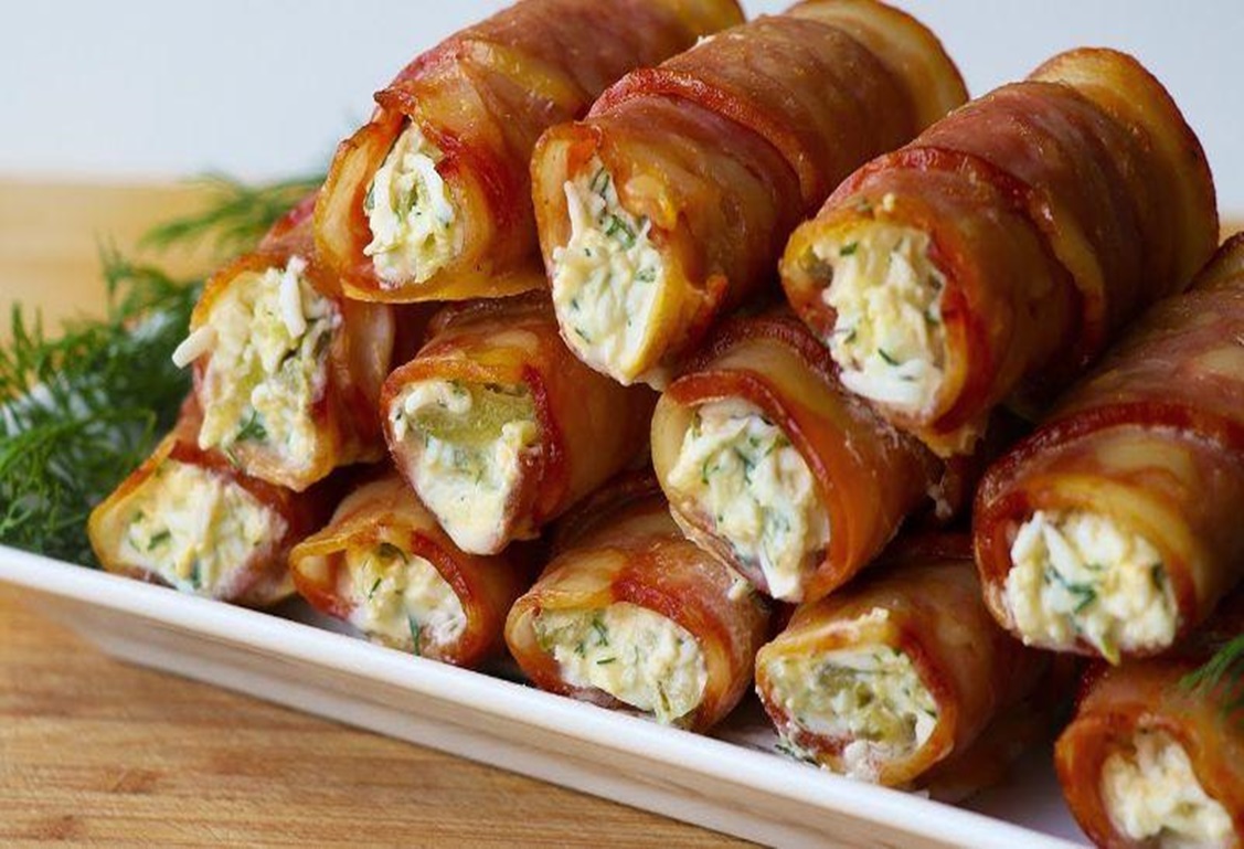 Rapide și incredibil de gustoase. Rulourile cu bacon și umplutură delicioasă sunt un aperitiv rapid și ușor de preparat, cu care nu dai niciodată greș
