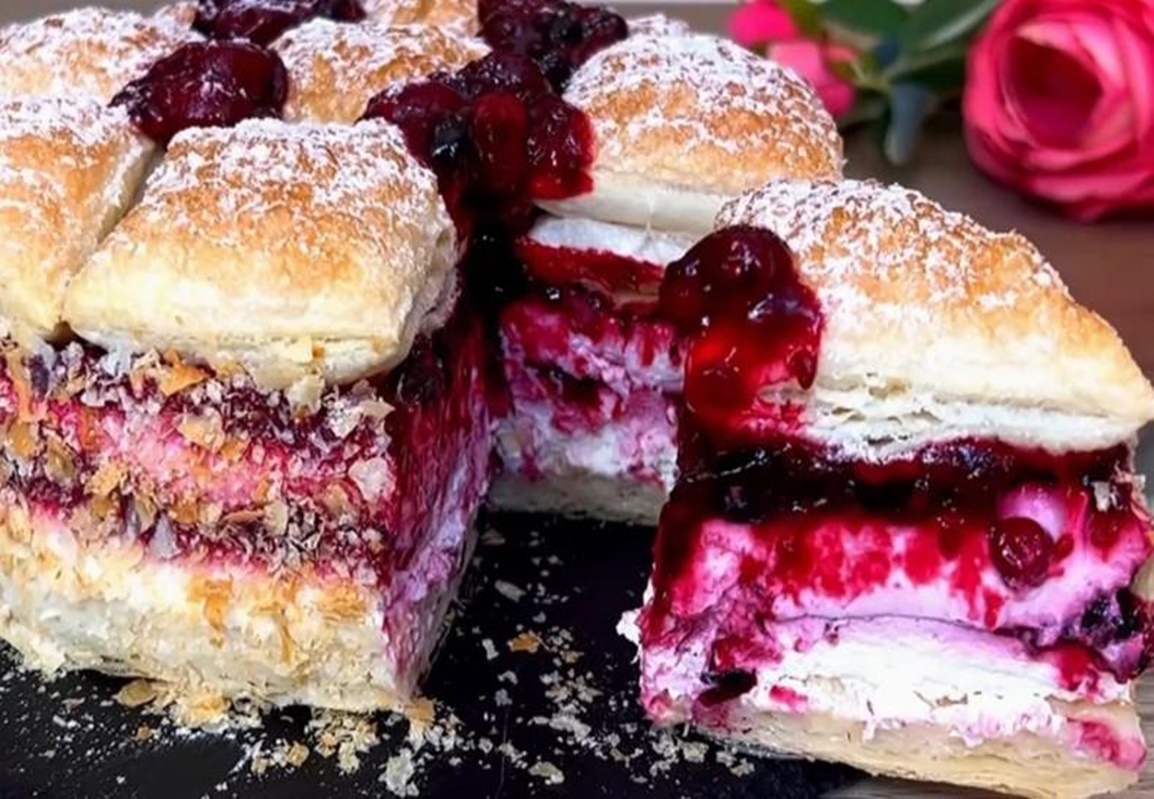 Toată lumea îmi mulțumește pentru această rețetă: cea mai delicioasă prăjitură „făcută din nimic”