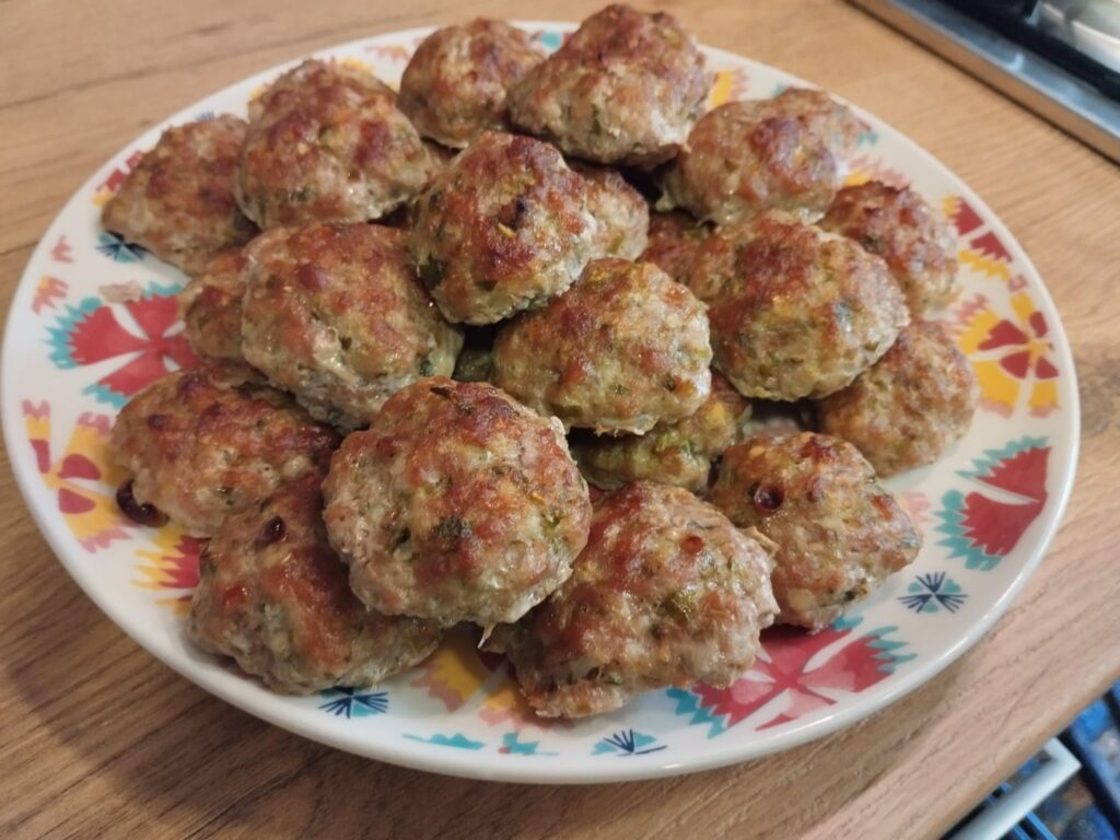 Parjoale de post cu ciuperci – Au un gust de care nu te mai saturi – Nici nu-ti dai seama ca nu contin deloc carne Parjoale de post cu ciuperci – Au un gust de care nu te mai saturi – Nici nu-ti dai seama ca nu contin deloc carne