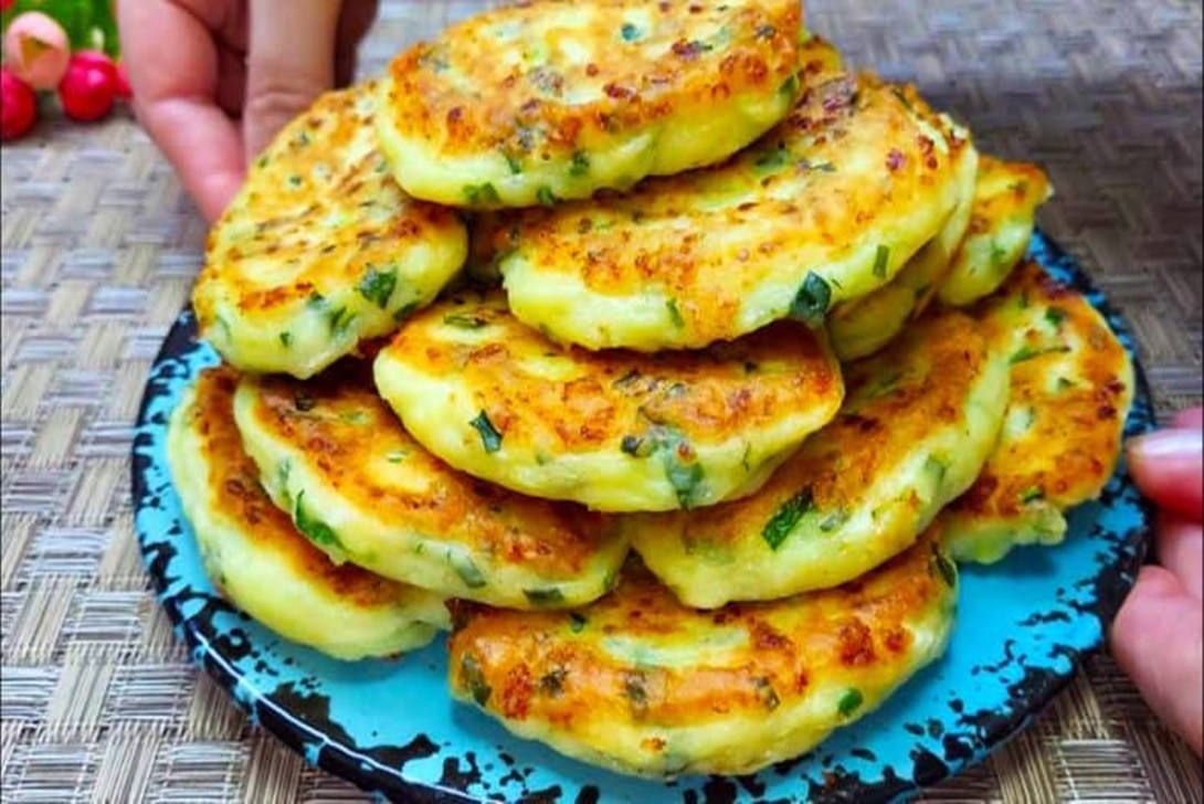 Îmi place să le fac la micul dejun în loc de plăcinte! Durează 10 minute sa le fac si dispar imediat