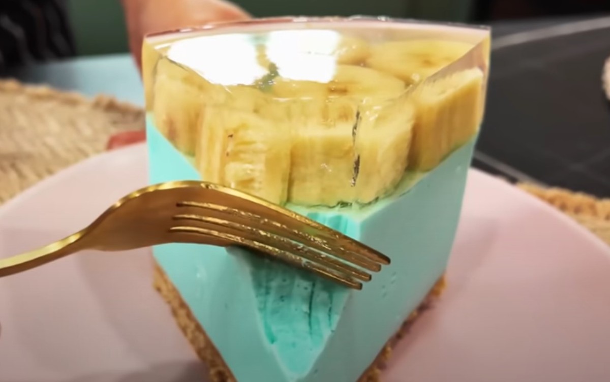 Un tort cu banane unic, pentru intreaga familie: o rețetă fără făină, fără cuptor. Un desert de casă fără bătaie de cap