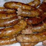 Suculenti si deliciosi cei mai buni carnati de casa. Secretul pe care nu multe gospodine il stiu!