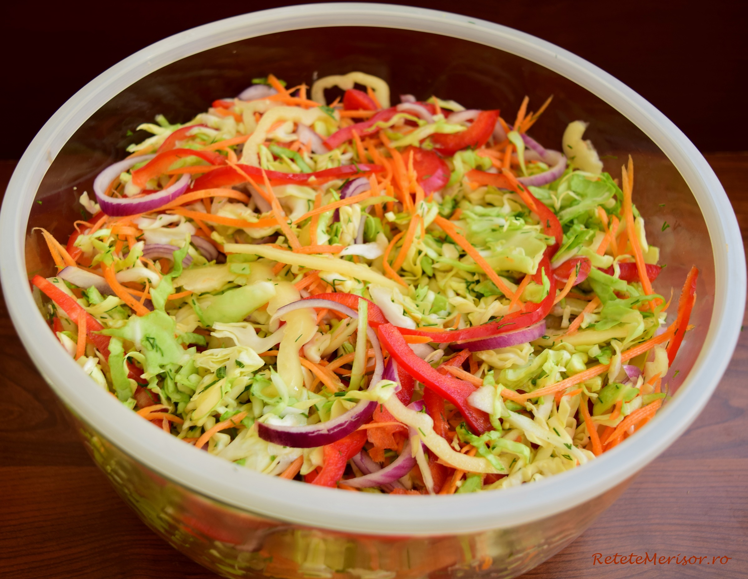 Rețetă de salată – ce trebuie să mâncați la cină, timp de căteva zile, pentru a vă curăța bine intestinele?