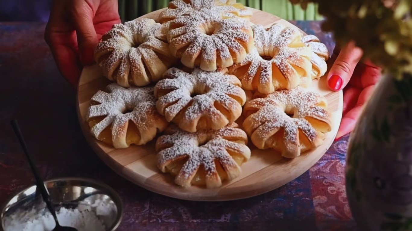 O rețetă super simplă, minunată, este absolut delicioasă, de fursecuri pentru sărbători: „Crizanteme cu ananas” O rețetă super simplă, minunată, este absolut delicioasă, de fursecuri pentru sărbători: „Crizanteme cu ananas”