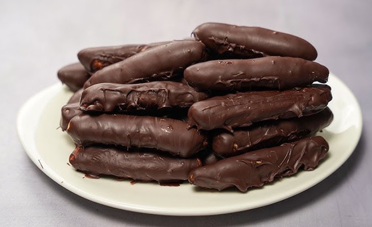 Batoane de ciocolată… rapide, crocante, delicioase… un răsfăț irezistibil!