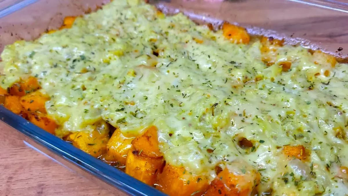 Aceasta este cea mai delicioasă mâncare cu dovleac! Nici măcar nu are timp să se răcească! Toți cei care o încearcă cer rețeta! Aceasta este cea mai delicioasă mâncare cu dovleac! Nici măcar nu are timp să se răcească! Toți cei care o încearcă cer rețeta!