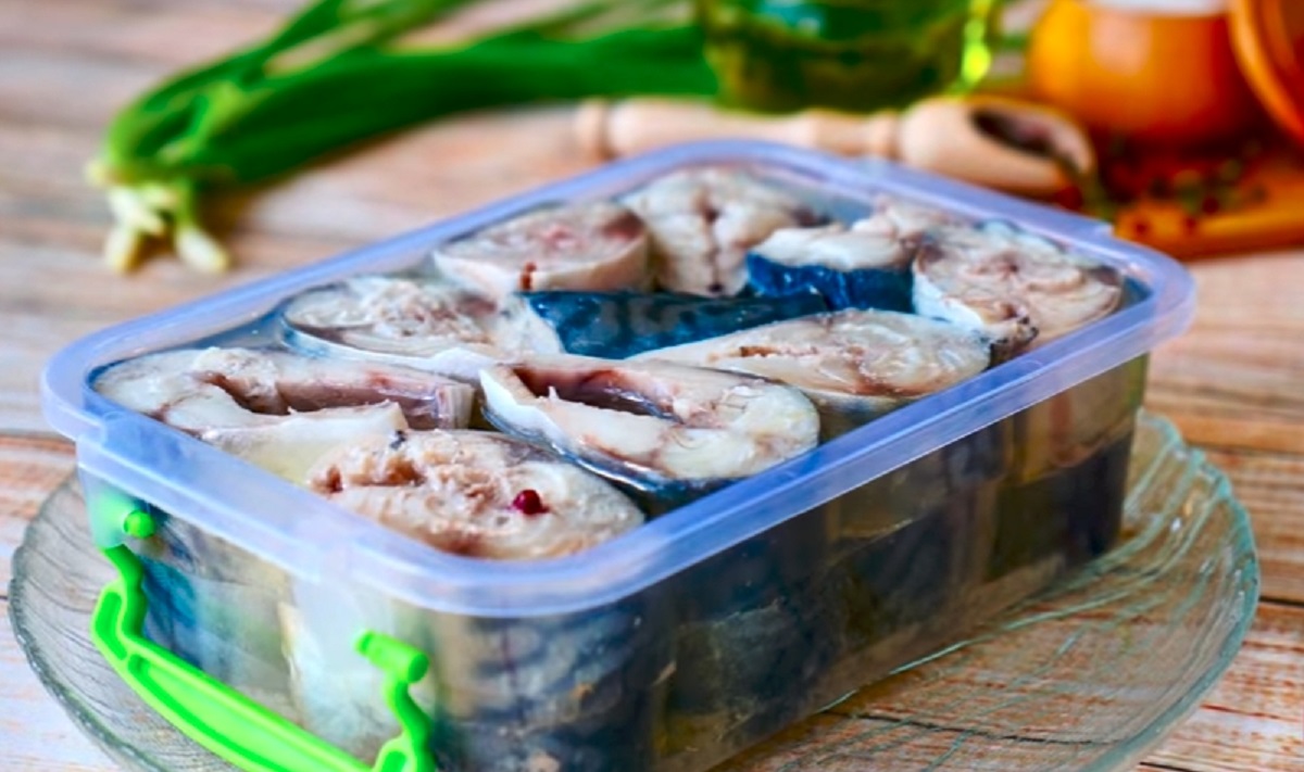 O gospodină din Rusia m-a învățat să marinez peștele în acest mod. O rețetă excepțională!