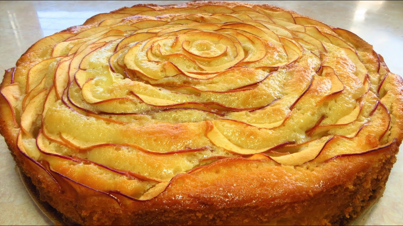 Placinta delicata de mere, vanilie si scortisoara – Pufoasa, delicioasa, aerata