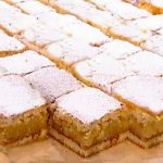 Plăcintă cu mere caramelizate și foarte aromate. Un desert ușor, pe placul tuturor Plăcintă cu mere caramelizate și foarte aromate. Un desert ușor, pe placul tuturor