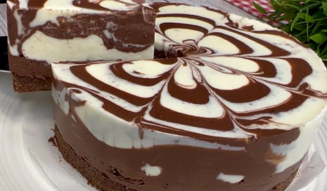 Tort Zebră. Acest desert m-a cucerit de la prima îmbucătură Tort Zebră. Acest desert m-a cucerit de la prima îmbucătură