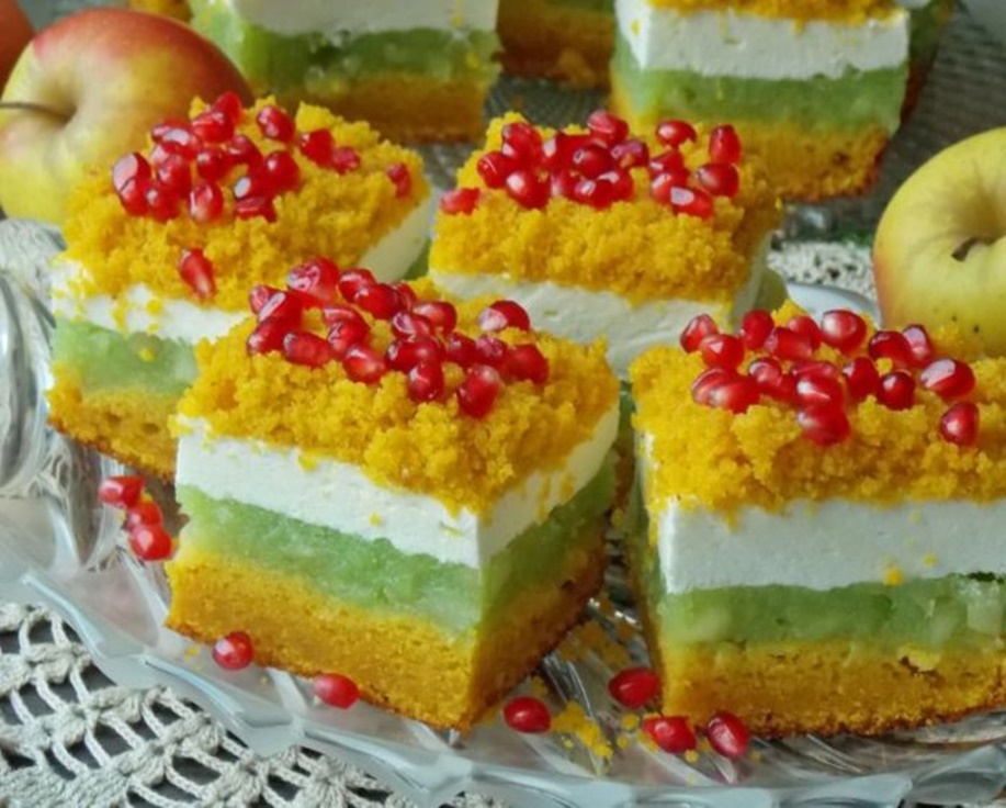 Prăjitură Rapsodie – o minune colorată, delicioasa cu mere și dovleac